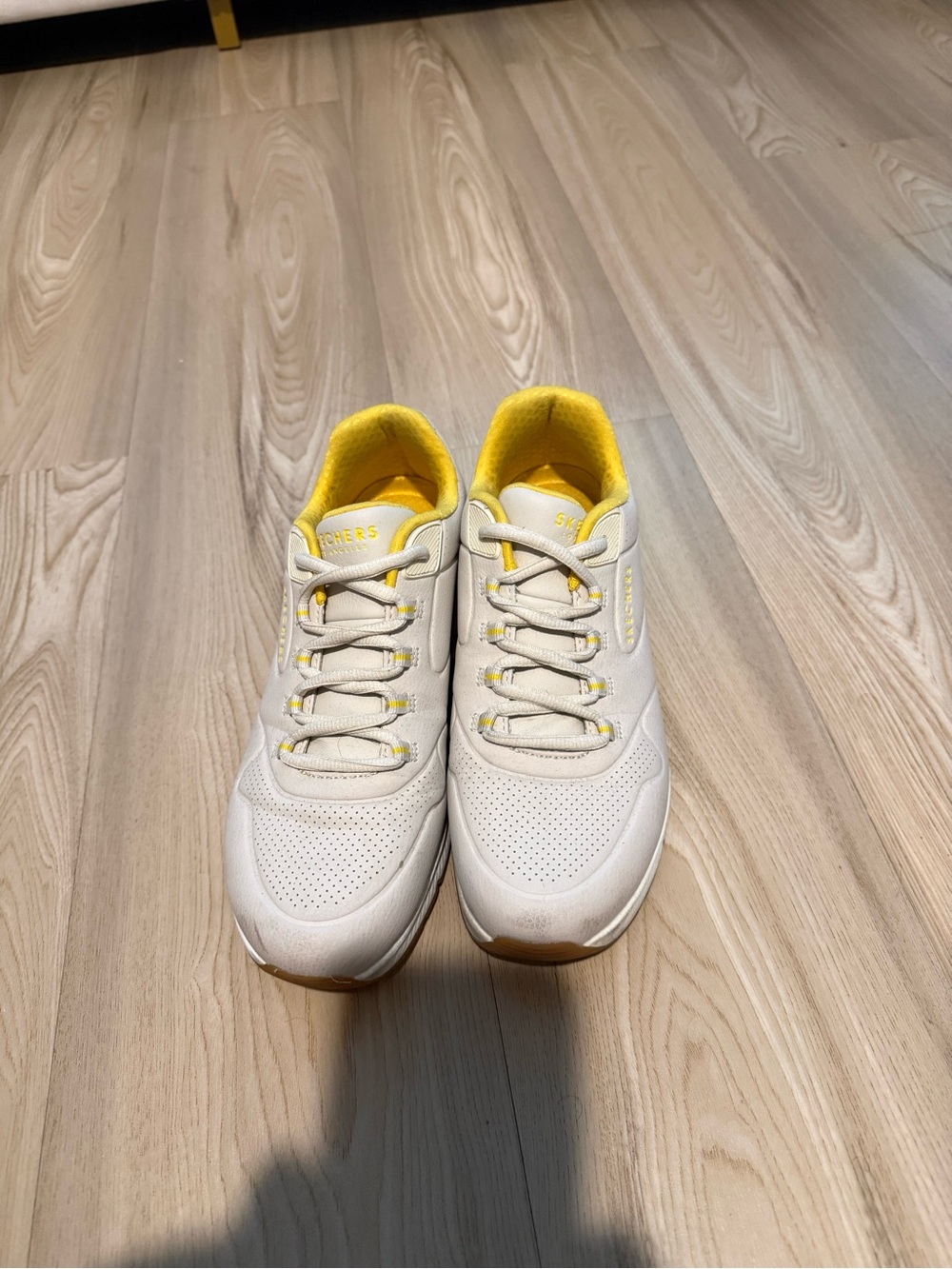 Skechers Light Beige Sneakers with Yellow Lining